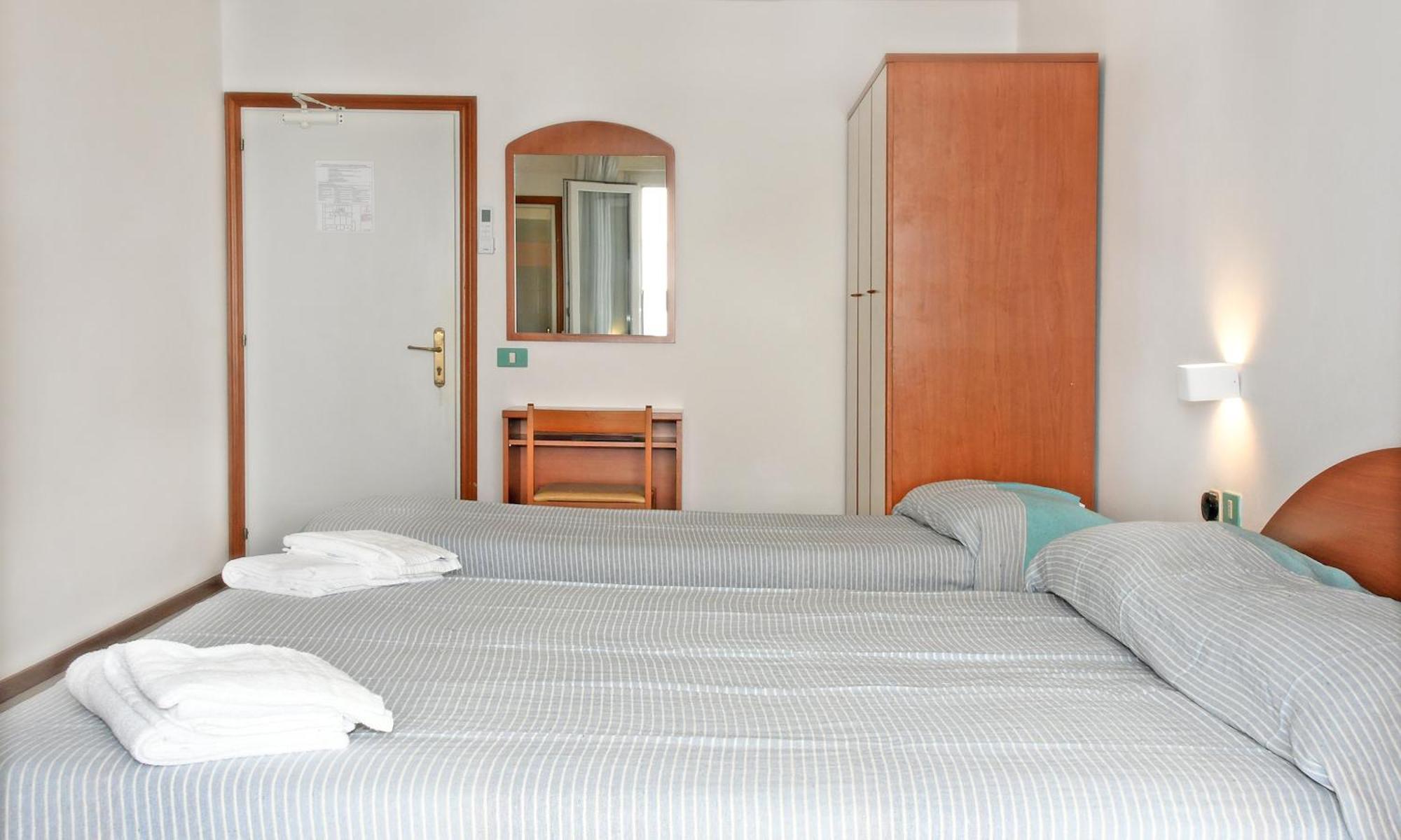 Hotel Exclusive In Pieno Centro - Nuova Gestione 2025 Riccione Eksteriør bilde